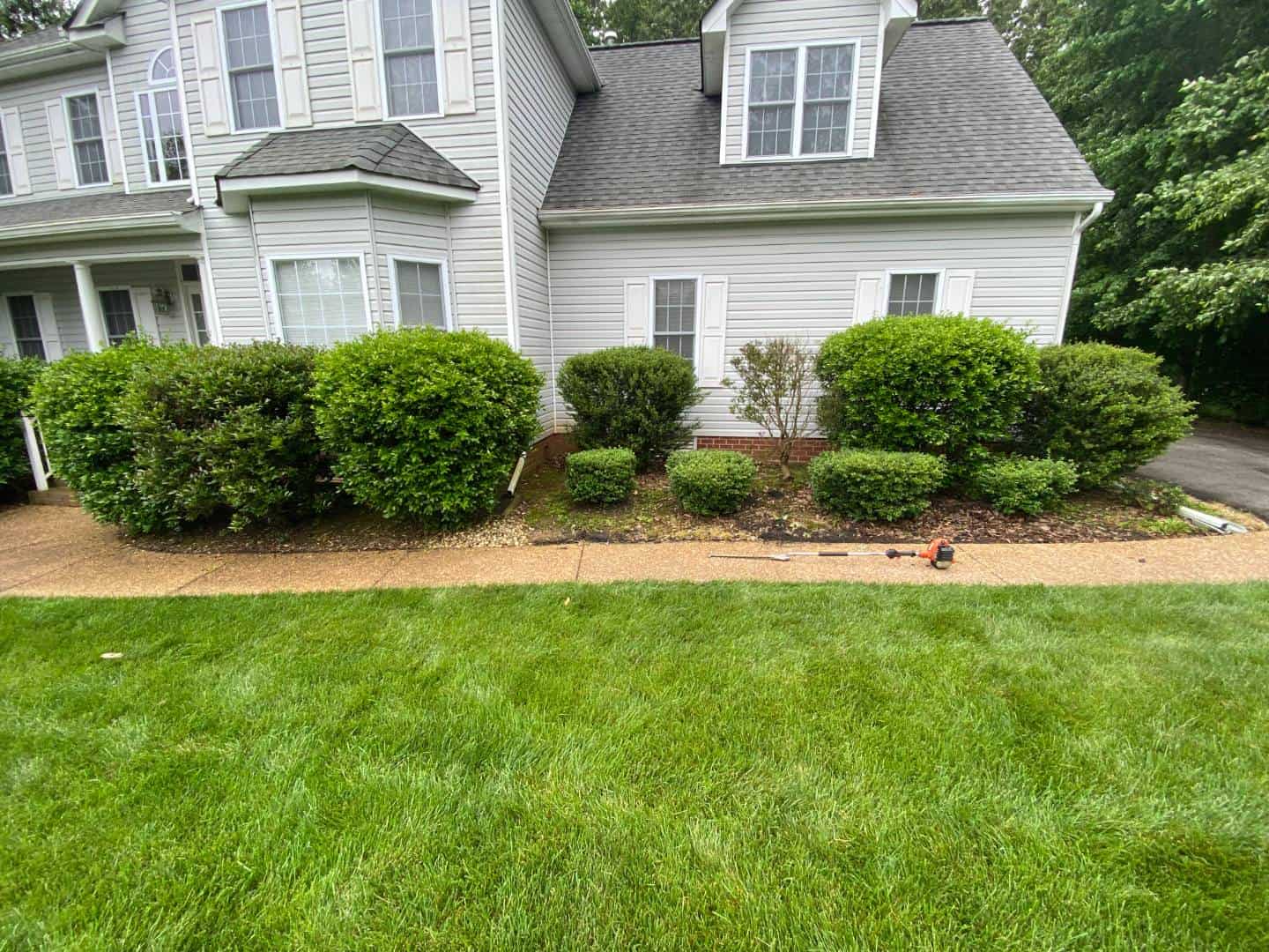 VA lawn care in Midlothian, Woodlake, and Brandermill 