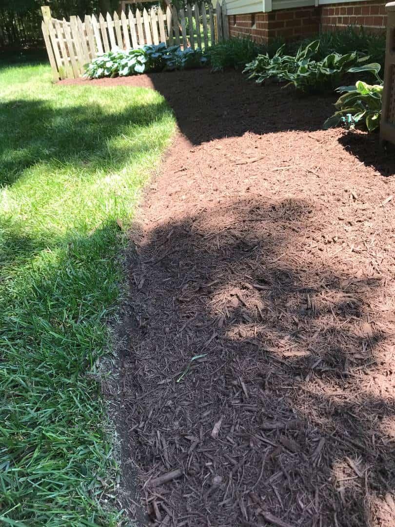 trust EKG mulch experts in Midlothian, Woodlake, and Brandermill communities<br />
