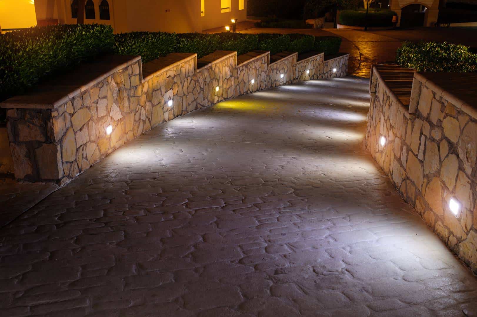 eco-friendly landscape lighting for Midlothian, Woodlake, and Brandermill homes<br />
