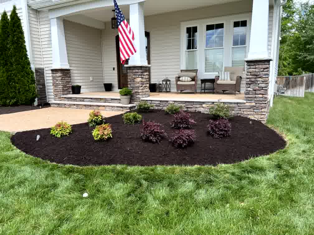 ekglawnservices-lawnmowing-midlothian A batch of fresh mulch.